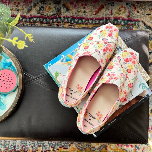 Toms Shoes - TOMS x Paper Source Colorful Floral Canvas Slip-Ons